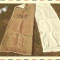 Recyclage de sacs de café en jute pour en faire des matelas de jardin 