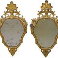 Miroirs de forme chantournée en bois sculpté et doré. Venise, XVIIIe siècle