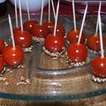 Sucettes de tomates cerises au caramel 