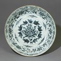 Blue-and-white dish with floral decoration, Vietnam, Lê dynasty, 14th-16th century