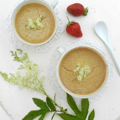 Les oeufs aux lait parfumés à la reine-des-prés