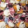 Brochettes salées sucrées pour l apéritif