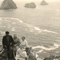 Maman, Mémé Odette et les parents de pépé Jojo en 1958 à la pointe des Pois (Bretagne)...