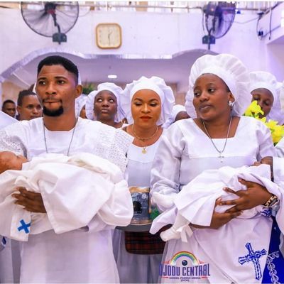 LA BÉNÉDICTION DES DOUBLE VISIONNAIRE JOSEPH HOUEGAN 