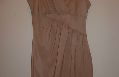 Robe cintrée CUTIE - Beige - Taille 10 Prix : 