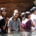 Communion avec les Balinais