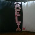 Coussin avec appliqué prénom