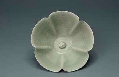 Yaozhou ware from The Songde Tang Collection sold at Hong Kong, 3 december 2021