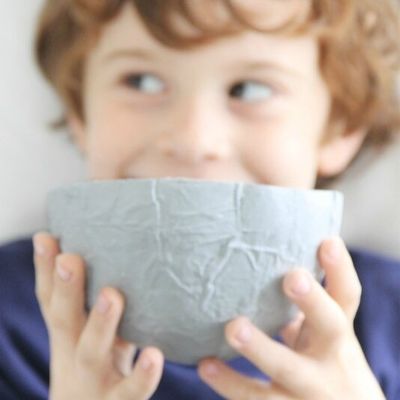 * DIY: un bol en papier mâché (facile!)