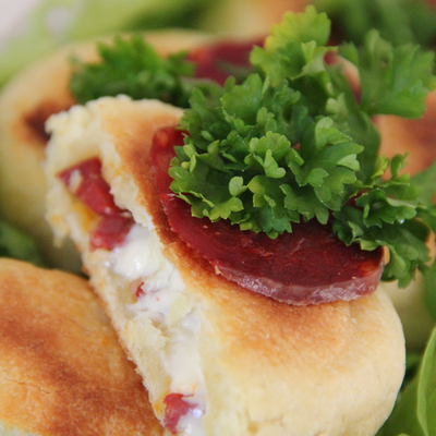 Cheese Naan au Chorizo