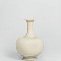A glazed stoneware bottle vase, Tang dynasty (618-907)