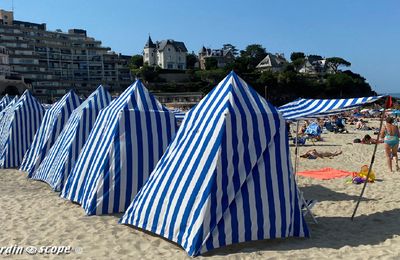 Carte postale de la côte d'émeraude...