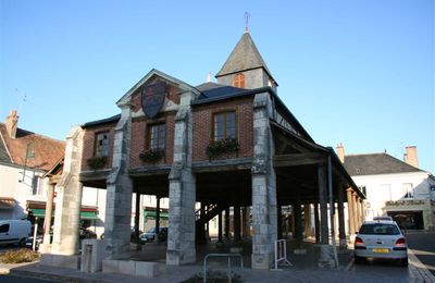 Bracieux ,Porthos , vieille Halle et chocolats