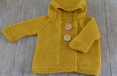 MANTEAU BEBE A CAPUCHE