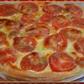 Tarte fine aux tomates et scamorza fumée