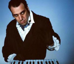 Chilly Gonzales- "Knight Moves"