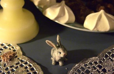 Bunny on the cake 