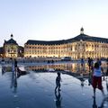 Voir le miroir d'eau de Bordeaux en vision panoramique