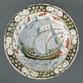 Plat à décor de bateau à trois voiles latines, Iznik, période ottomane (13e siècle-1922), vers 1620