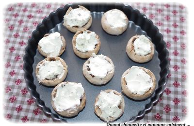 CHAMPIGNONS DE PARIS AU FROMAGE FRAIS