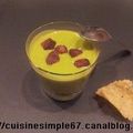 Velouté de petits pois à la crème de parmesan