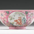 A pink-ground famille-rose 'medallion' bowl, Daoguang seal mark and period (1821-1850)