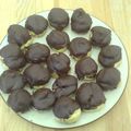 Petits choux au chocolat