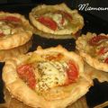 Tartelettes au maroilles, tomates, origan HUMM ça sent bon ! Entrée et apéro on y go !