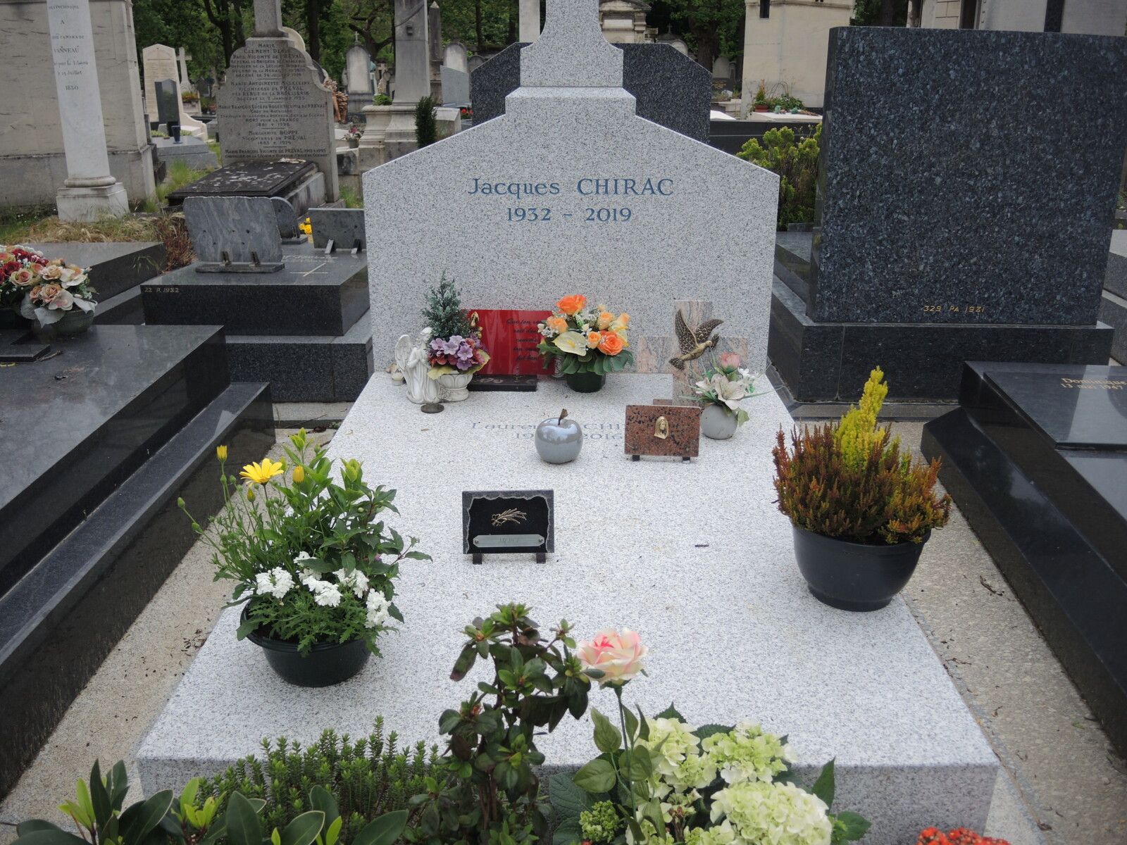Paris, cimetière Montparnassse, tombe de Jacques Chirac (75)