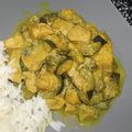 Curry de poulet aux courgettes et lait de coco