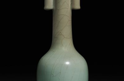 A large Longquan celadon arrow vase, Southern Song dynasty