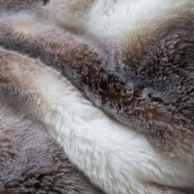 Mon plaid en fausse fourrure + mini-tuto sur la couture de la fausse fourrure