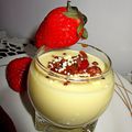 Dessert  - Verrines de crème anglaise aux fraises et caramel au beurre salé Raffolé