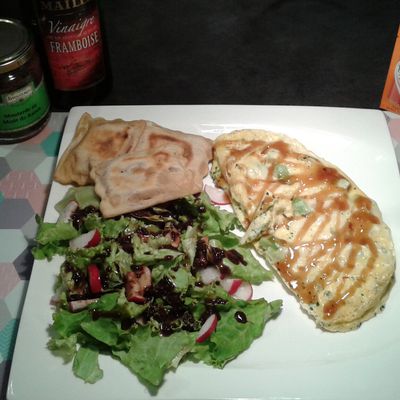 Avocat, pomme et framboise.... ou l'omelette healthy 100% girly !