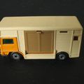 (Matchbox - 40) Bedford Horse Box