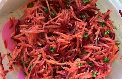 Carottes et betterave râpées en salade 