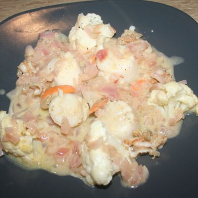 Coquilles Saint Jacques et chou-fleur au beurre blanc