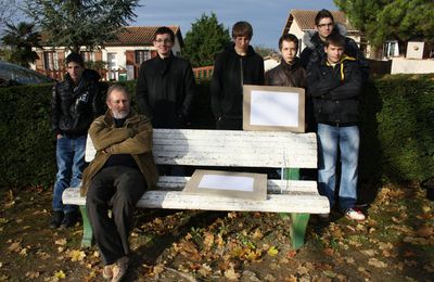 Le lycée Louise Michel et le collège Val de Charente participent au projet " Bancs d'artistes" 