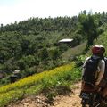 En moto jusqu'au village de TAW YU WA