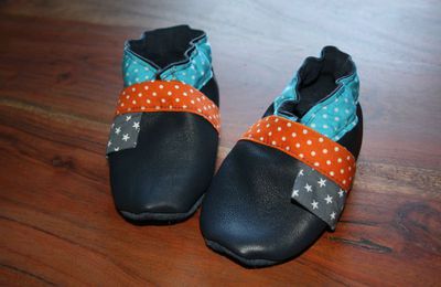 Petits chaussons en cuir