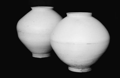 The Denver Art Museum hosts South Korean National Treasures in Lunar Phases: Korean Moon Jars