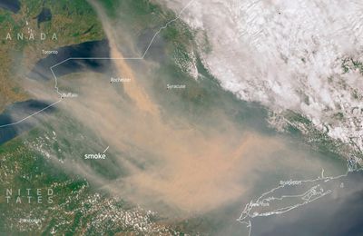 Les forêts brûlent au Canada - Forests are burning in Canada