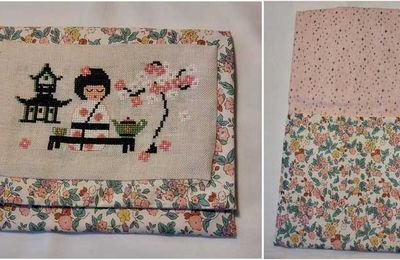 Kokeshi, pochette et  coussinet