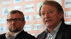 Dit moi Jean Raymond, ça sert à quoi un entraineur étranger ?