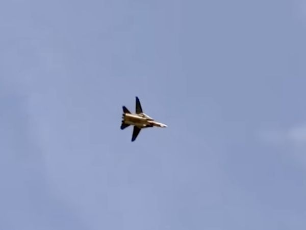Un Gruman Tomcat F14 à propulsion électrique.