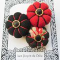 ♥ HANAE ♥ Broche textile japonisante fleurs potirons - les yoyos de calie