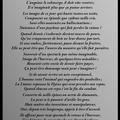 Il regarde sans rien dire