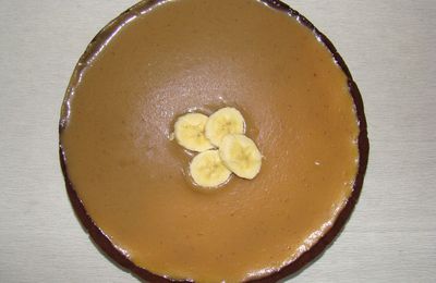 Tarte sablée au cacao, cheesecake et caramel de banane
