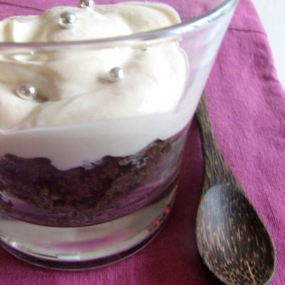 Petit pot de chocolat moelleux, cappuccino au Baileys