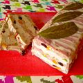 Terrine de poulet aux olives vertes, abricots secs, caneberges et pistaches